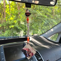   Visszapillantóra akasztható lógó - egyedi felirattal (narancs)