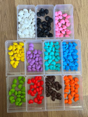 Visszapillantóra akasztható lógó - egyedi felirattal (leopárd)