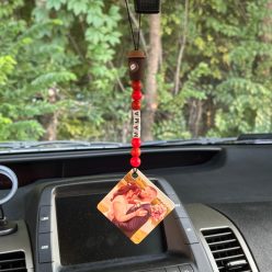   Visszapillantóra akasztható lógó - egyedi felirattal (piros)